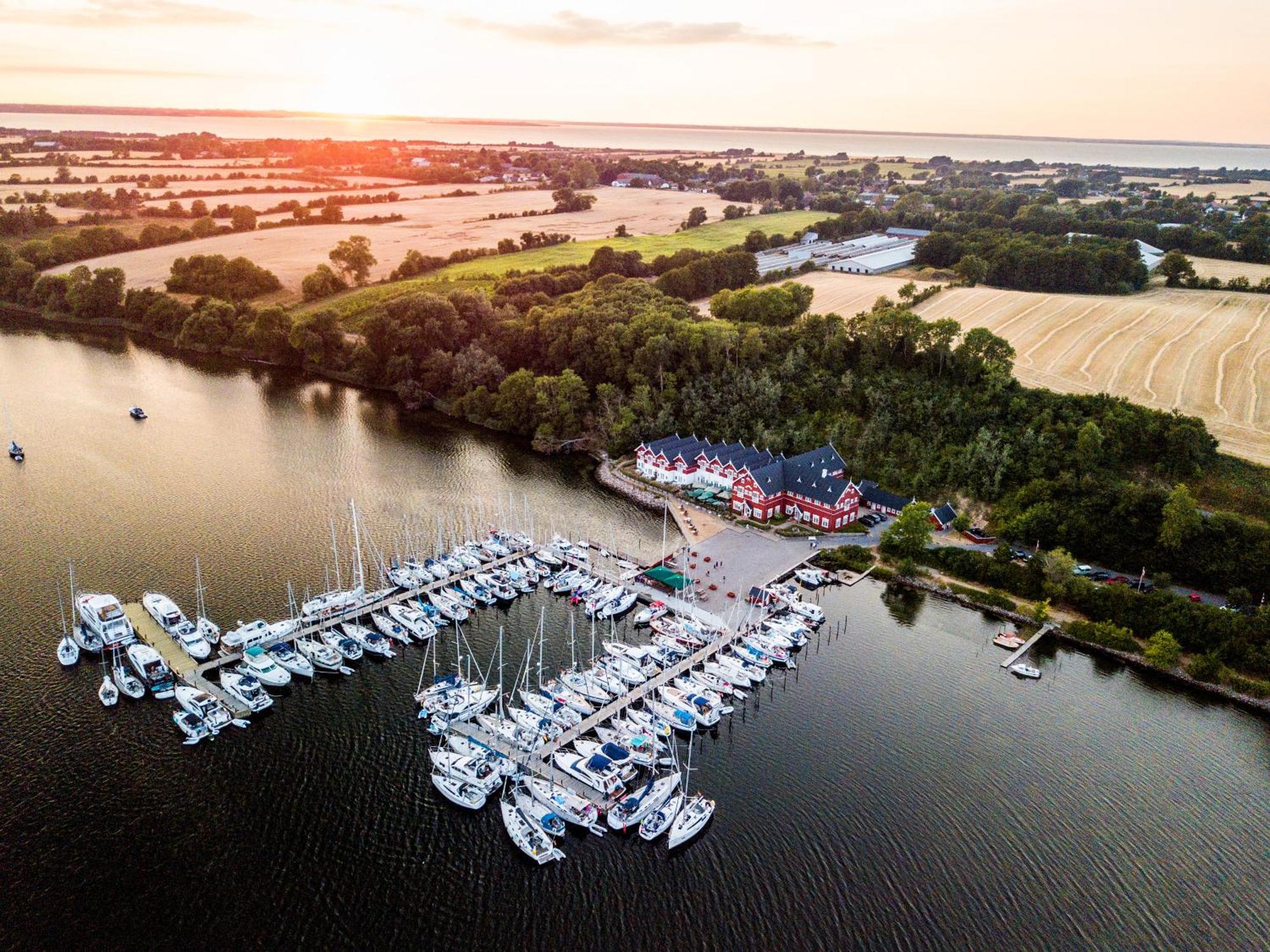 Dyvig Badehotel Nordborg Exterior photo